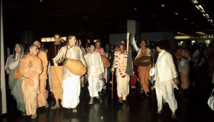 Prabhupāda arriving at the Orly Airport