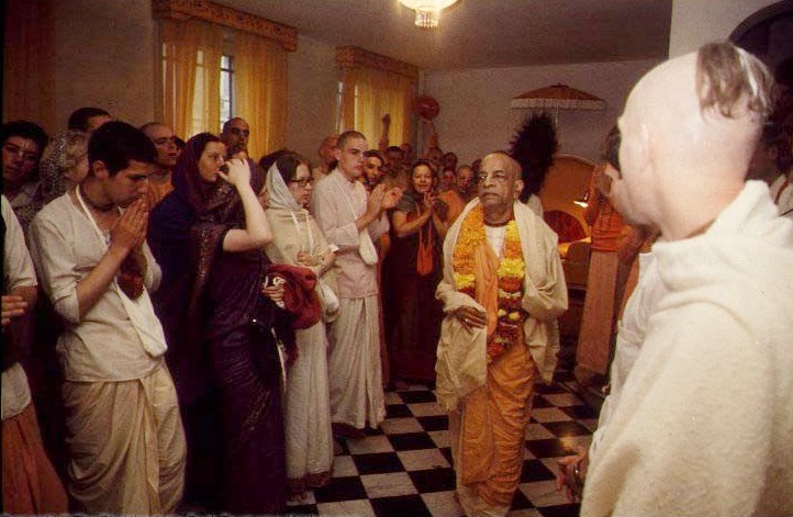 The instalation of Rādhā-Parisīśvara